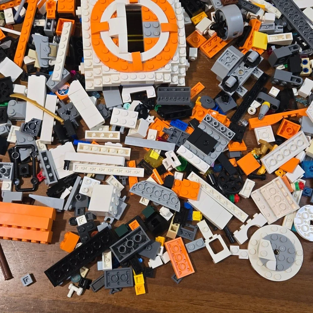 LEGO Bulk Lot 5lb Mixed Bricks Specialty Pieces Star Wars BB-8 Parts Assortment